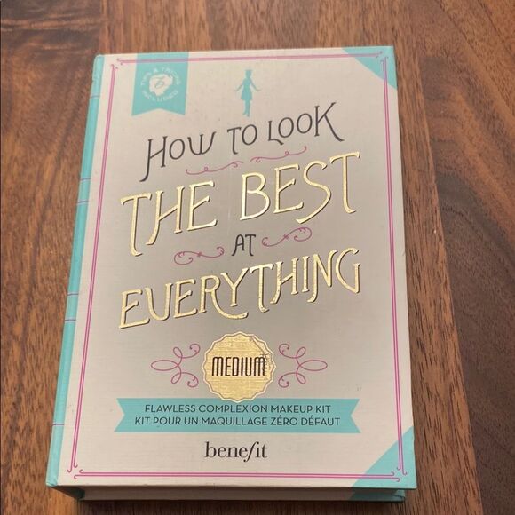 How to look the best at everything (Med) Flawless Complexion Makeup Kit Benefit - Picture 1 of 7